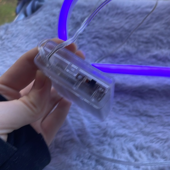 This adorable cloud LED decoration would probably look amazing in your room! - Picture 3 of 10